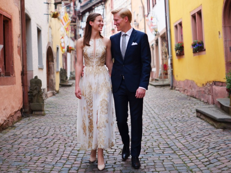 Hochzeitspaar. (KI-generiert)