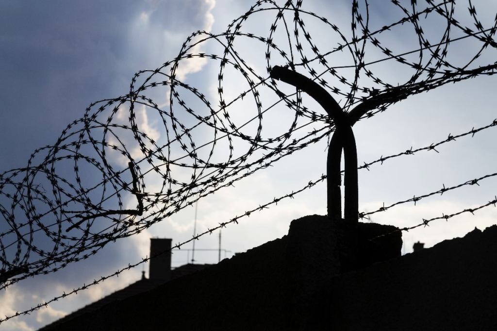 Ausbruch aus dem Gefängnis ist nicht illegal
